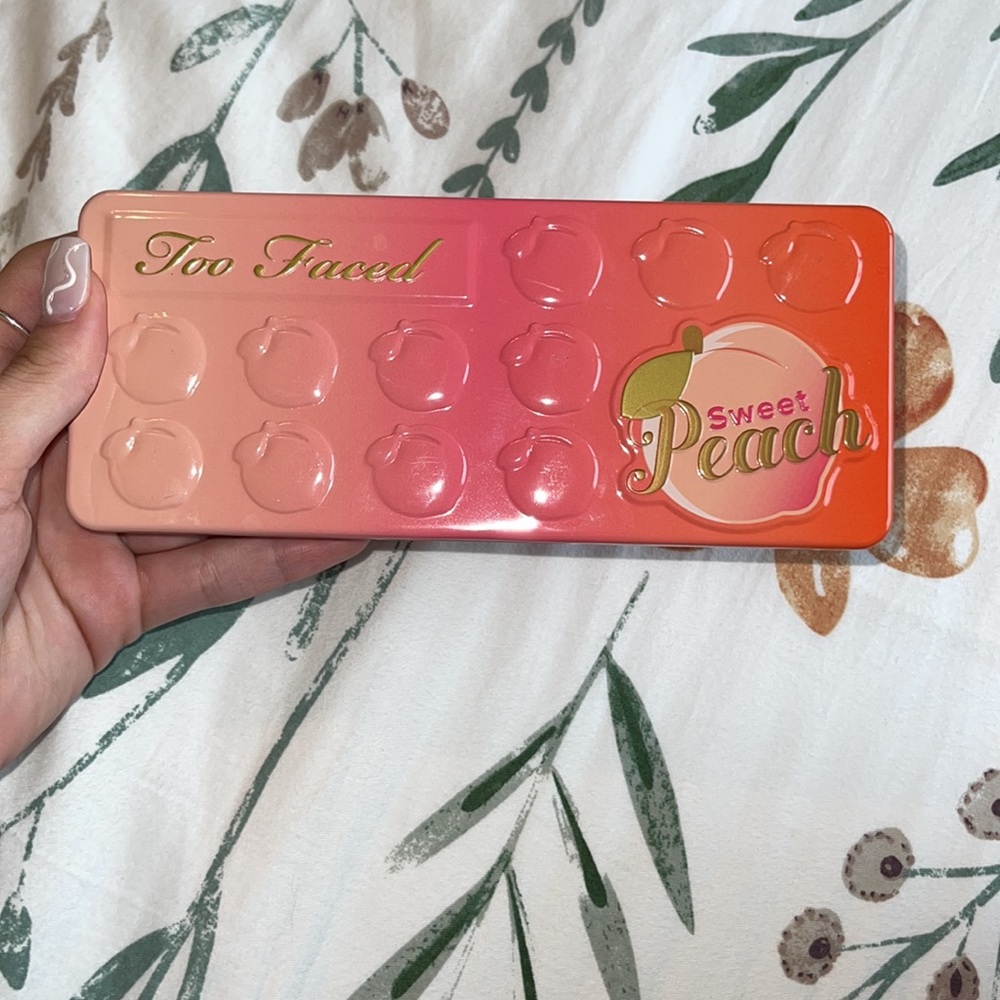 Too Faced Sweet Peach eye shadow palette